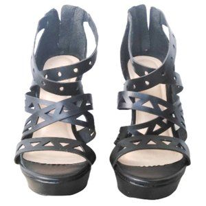 Chinese Laundry women black strappy wedges Size 9